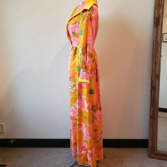 Vintage Dress - Picture 12 of 15